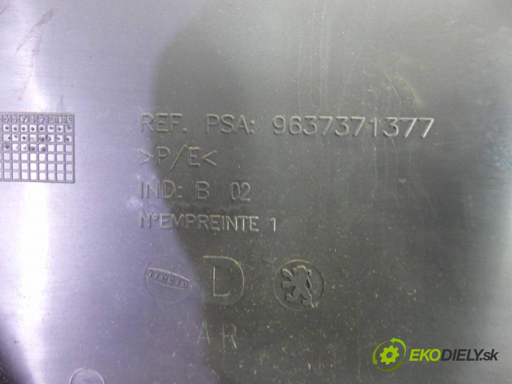 Peugeot 307 2.0 HDI 107 HP manual 79 kW 1997 cm3  sedadla sedačky -
