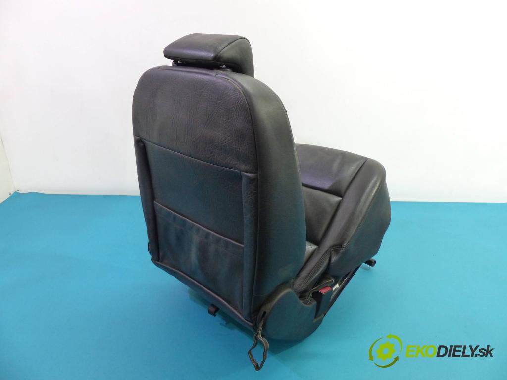 Peugeot 307 2.0 HDI 107 HP manual 79 kW 1997 cm3  sedadla sedačky -