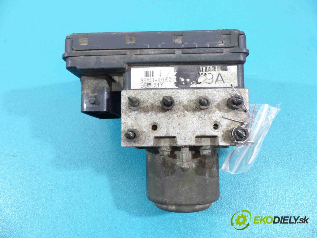 Toyota Corolla Verso I 2001-2004 2.0 D4D 90 HP manual 66 kW 1995 cm3  Pumpa ABS 89541-44050 (Pumpy ABS)