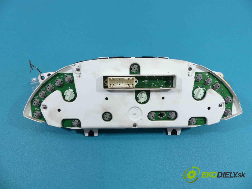 Ford Focus Mk1 1998-2004 1.6 16V - 101 hp manual 74 kW 1596 cm3  prístrojovka  (Přístrojové desky, displeje)