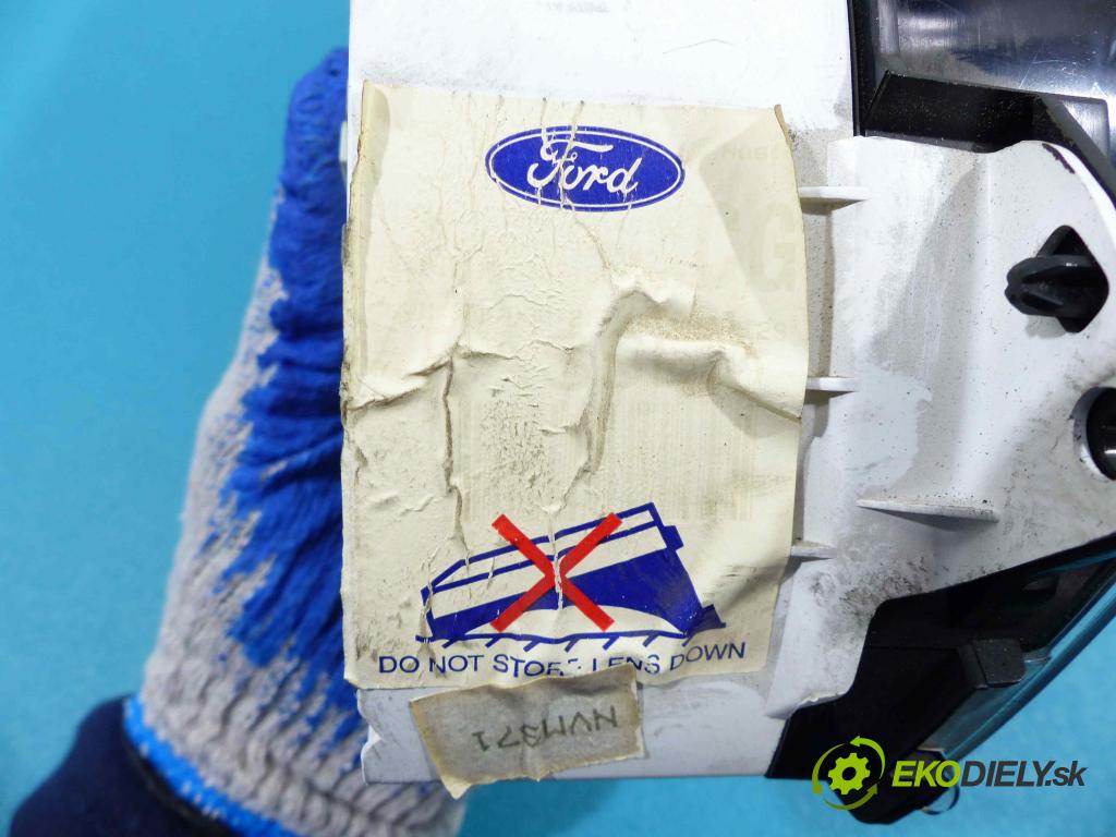 Ford Focus Mk1 1998-2004 1.6 16V - 101 hp manual 74 kW 1596 cm3  prístrojovka  (Přístrojové desky, displeje)