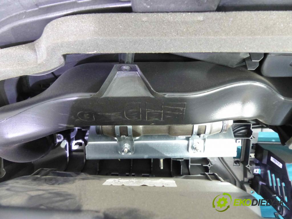 Ford Mondeo Mk4 2007-2014 2.0 16V - 145 hp manual 107 kW 1999 cm3  palubovka -