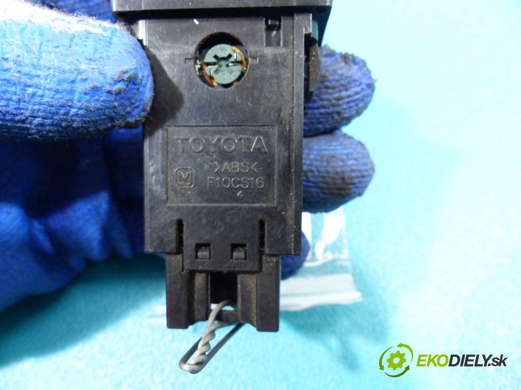 Toyota Land Cruiser III J90 1996-2002 3.0 TD 125 HP manual 92 kW 2982 cm3  Prepínač F10CS16