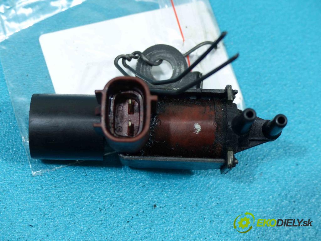 Toyota Land Cruiser III J90 1996-2002 3.0 TD 125 HP manual 92 kW 2982 cm3 5- Ventil tlaku  (Ventily)