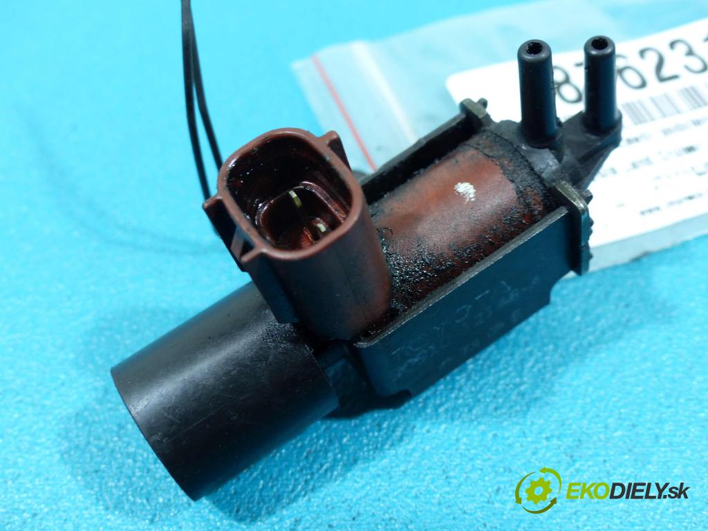 Toyota Land Cruiser III J90 1996-2002 3.0 TD 125 HP manual 92 kW 2982 cm3 5- Ventil tlaku  (Ventily)