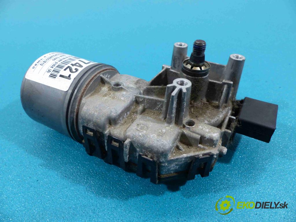 Seat Exeo 2.0 TDI 143 hp manual 105 kW 1968 cm3  motor stěračů přední část 