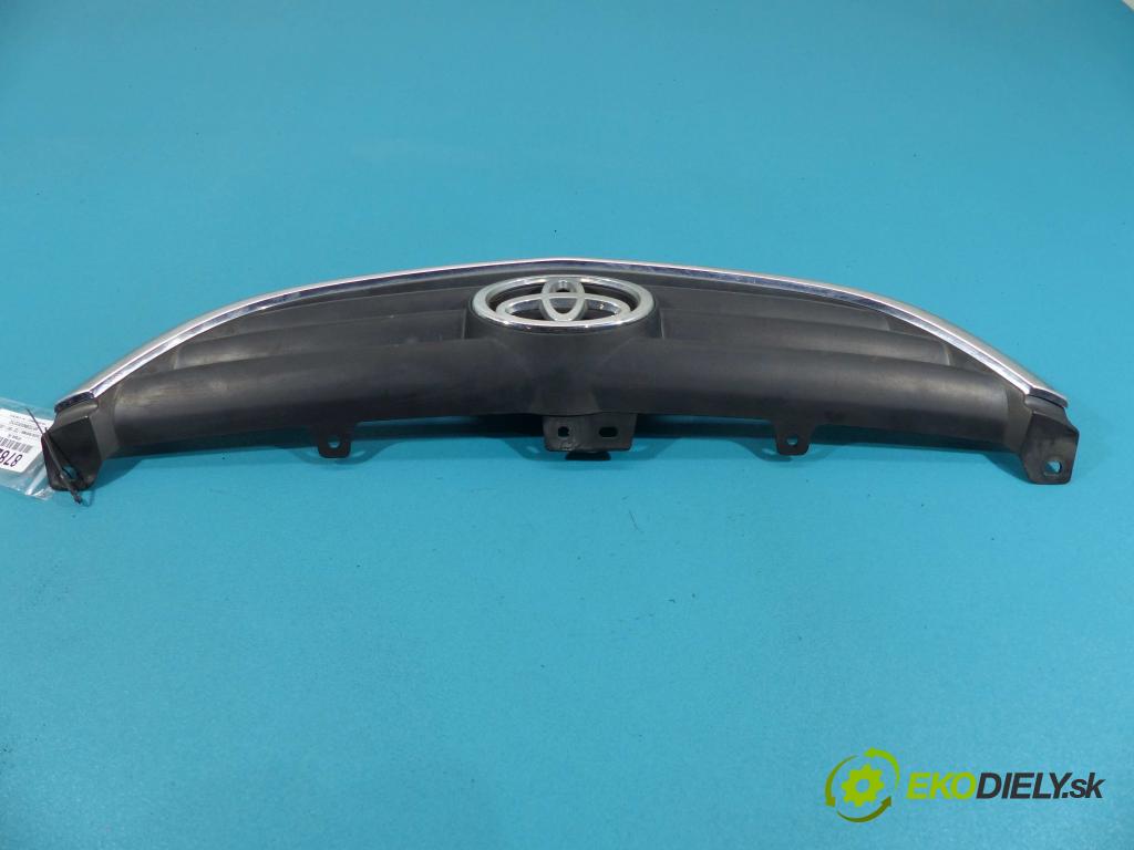 Toyota Avensis I T22 1997-2003 2.0 D4D 110 hp manual 81 kW 1995 cm3  mřížka