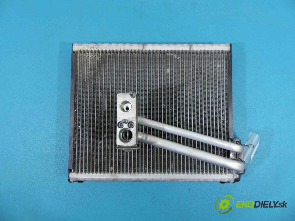 Mercedes B W246  2011-2018 1.8 CDI 136 HP automatic 100 kW 1796 cm3  Výhrevné teleso, radiátor kúrenia  (Radiátory kúrenia)