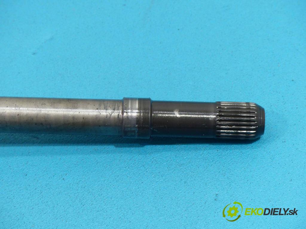 Infiniti G37  2007-2013 3.7 V6 320km automatic 235 kW 3696 cm3  Poloos ľavá strana  (Poloosy)