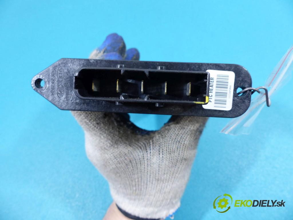 Kia Optima III 2010-2015 1.7 CRDi 136 HP manual 100 kW 1685 cm3  Výhrevné teleso, radiátor kúrenia  (Radiátory kúrenia)