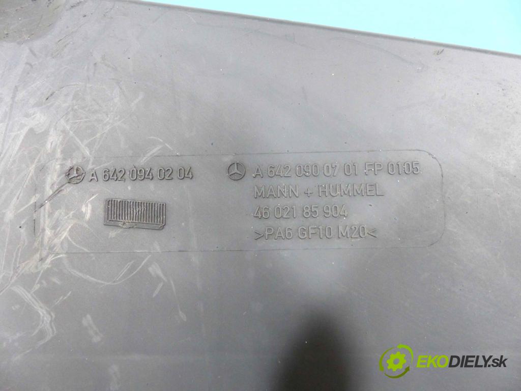 Mercedes R  W251 2005-2013 3.0 CDI V6 224 hp automatic 165 kW 2987 cm3  obal filtra vzduchu A6420900701 (Kryty filtrů)