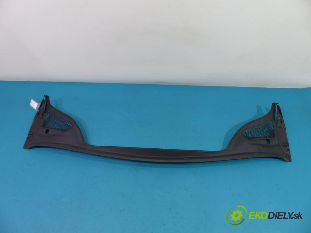 Peugeot 307 1.4 16V 88 HP manual 65 kW 1360 cm3  Torpédo, plast pod čelné okno 9657173977 (Torpéda)