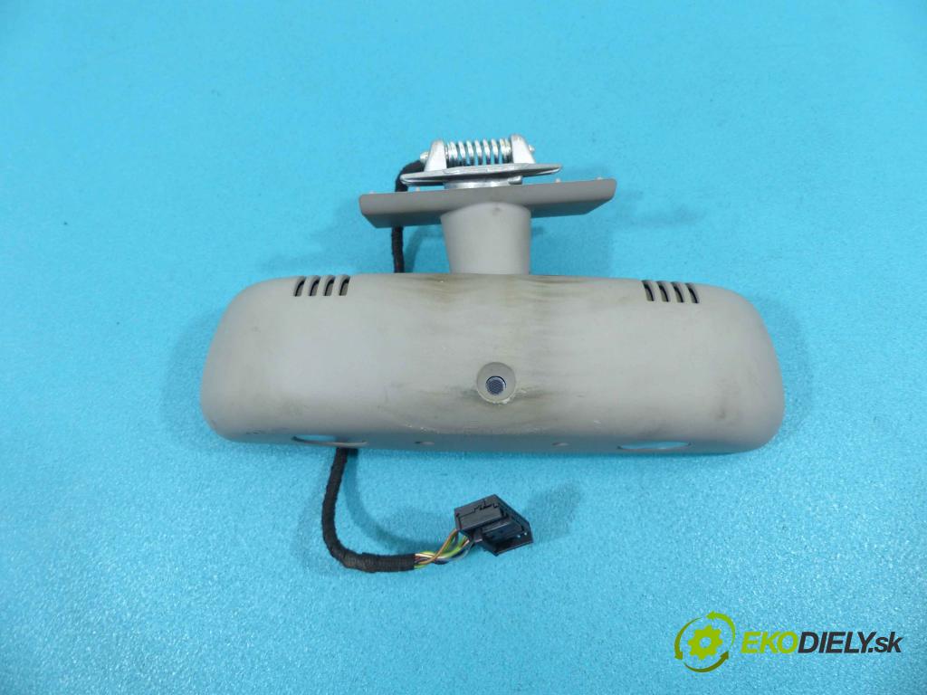 Audi A8 D3 2002-2009 4,2.0 TDI 326km automatic 240 kW 4134 cm3  zpětné zrcátko vnitřní  (Světla vnitřní)