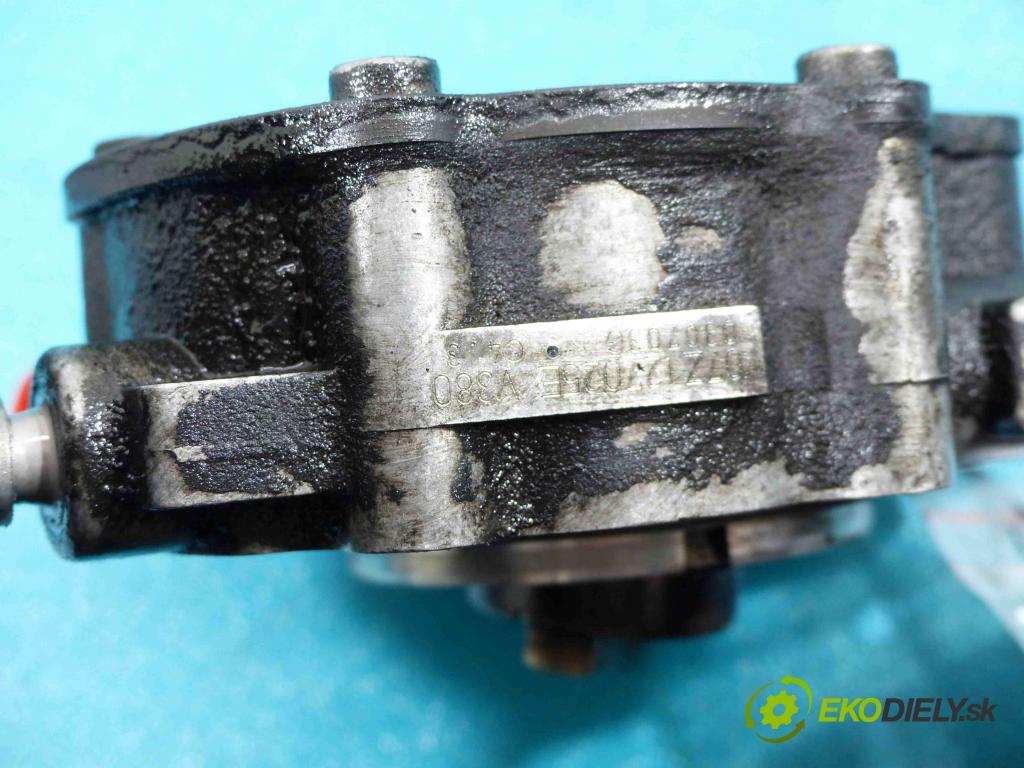 Vw Phaeton 5.0 TDI 313 hp automatic 230 kW 4921 cm3  pumpa vakuová 07Z127025E