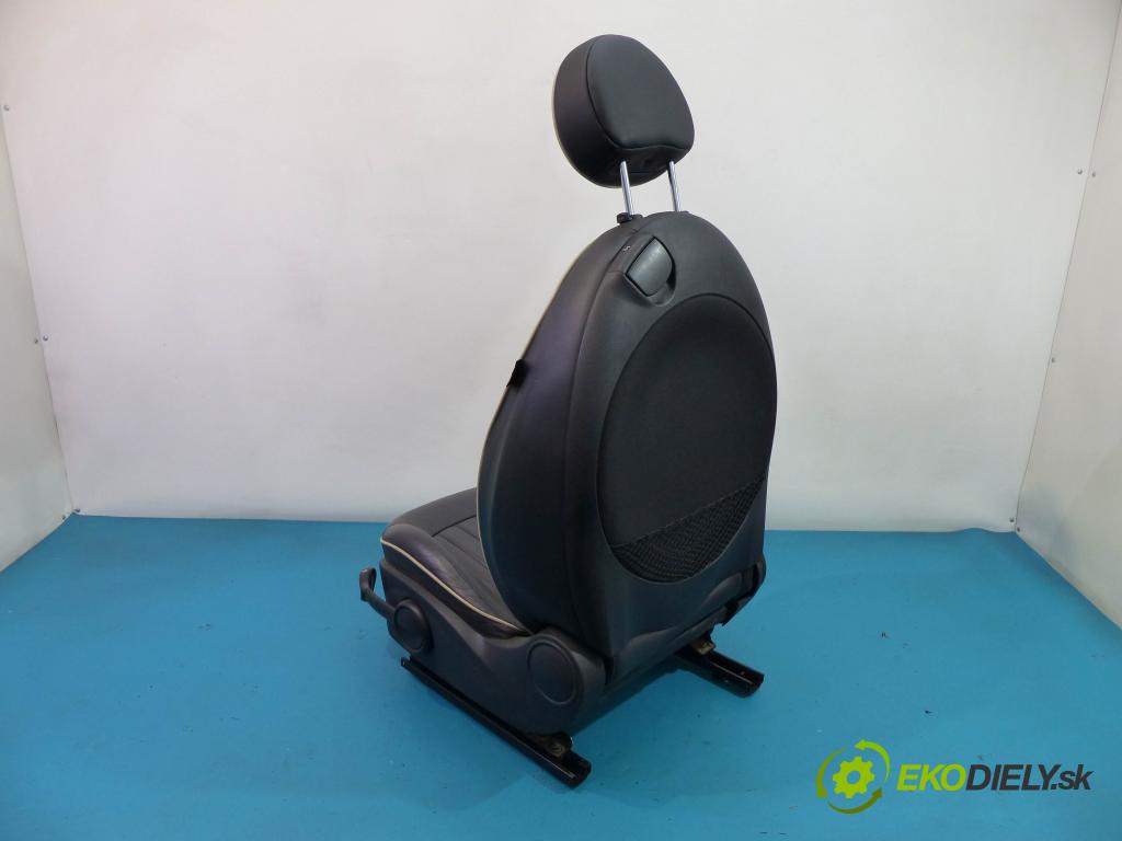 Mini Cooper II 2006-2013 1.6 16V - 116 HP manual 85 kW 1598 cm3 Sedadlá, sedačky -