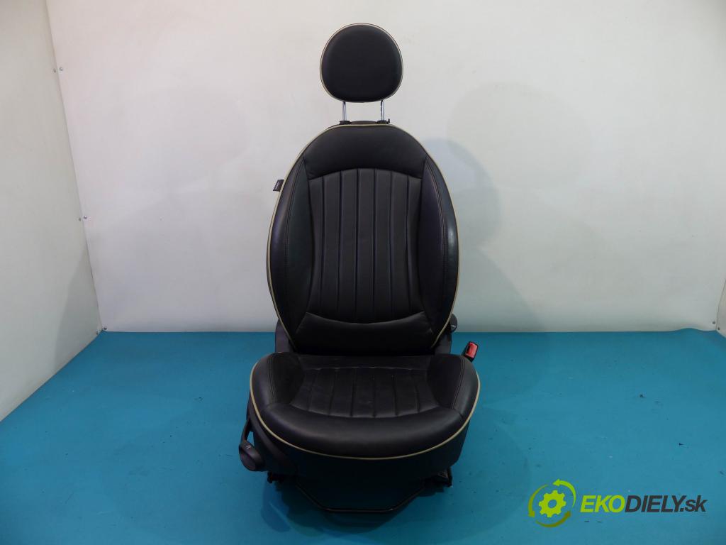 Mini Cooper II 2006-2013 1.6 16V - 116 HP manual 85 kW 1598 cm3 Sedadlá, sedačky -