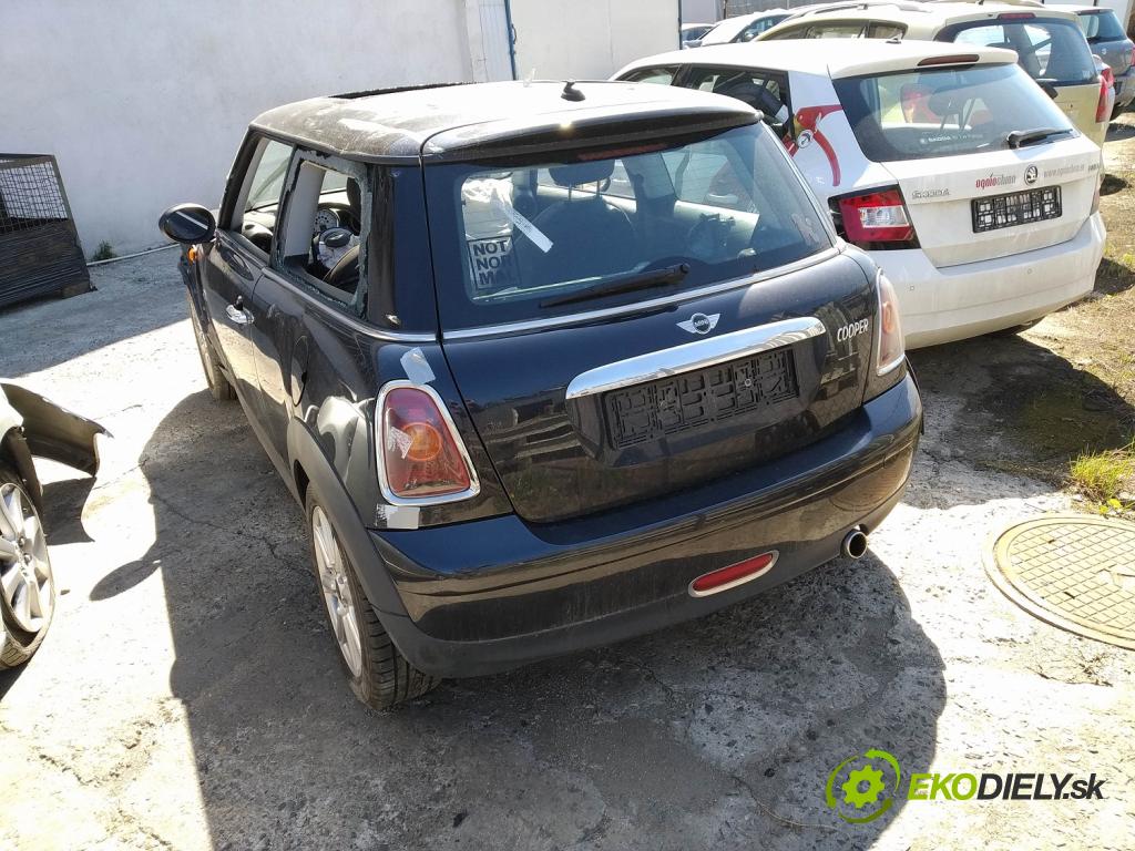 Mini Cooper II 2006-2013 1.6 16V - 116 HP manual 85 kW 1598 cm3 Sedadlá, sedačky -