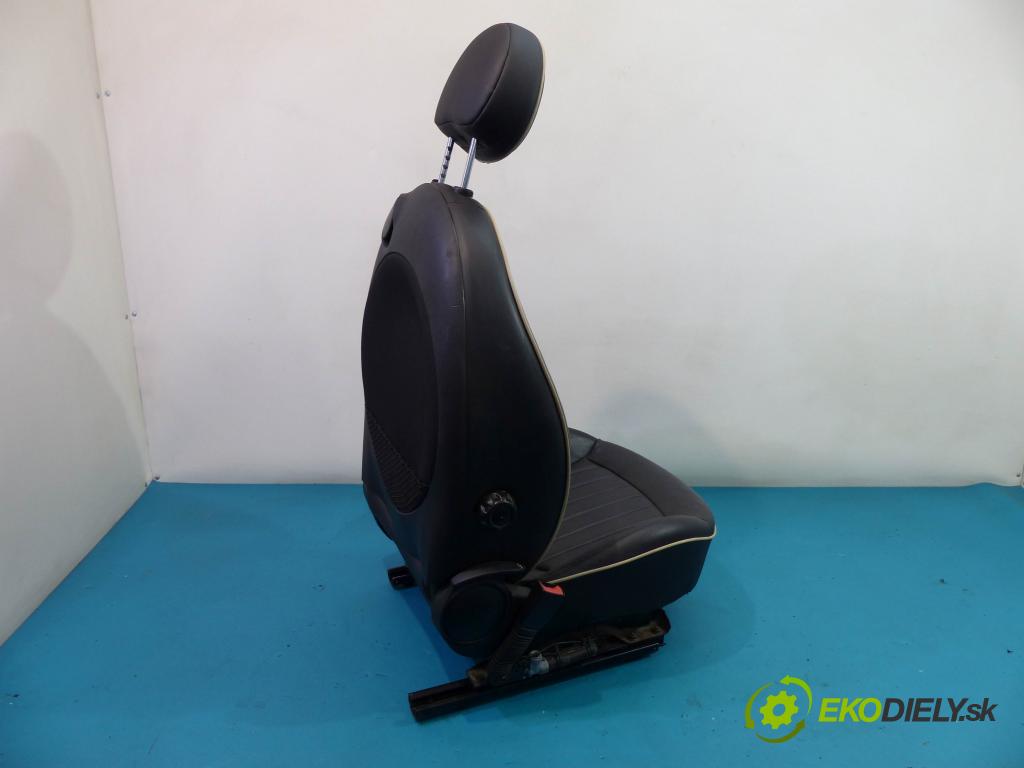 Mini Cooper II 2006-2013 1.6 16V - 116 HP manual 85 kW 1598 cm3 Sedadlá, sedačky -