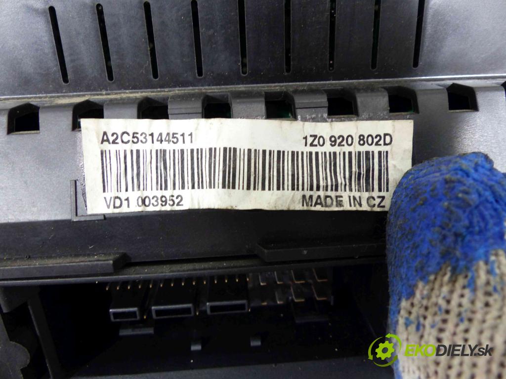 Skoda Octavia II 2004-2013 1.9 TDI 105 hp manual 77 kW 1896 cm3  prístrojovka 1Z0920802D (Přístrojové desky, displeje)