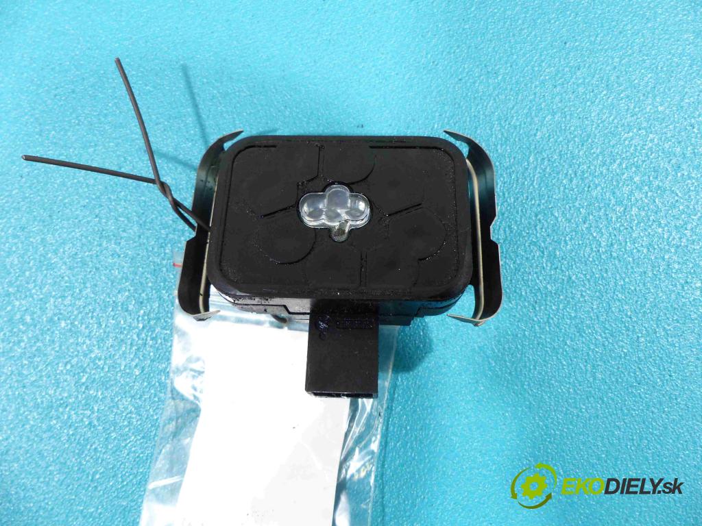 Volvo S80 II 2006- 2.4 d5 185 HP automatic 136 kW 2400 cm3  Snímač dažďa 6G9N-17D547-AC (Snímače dažďa)