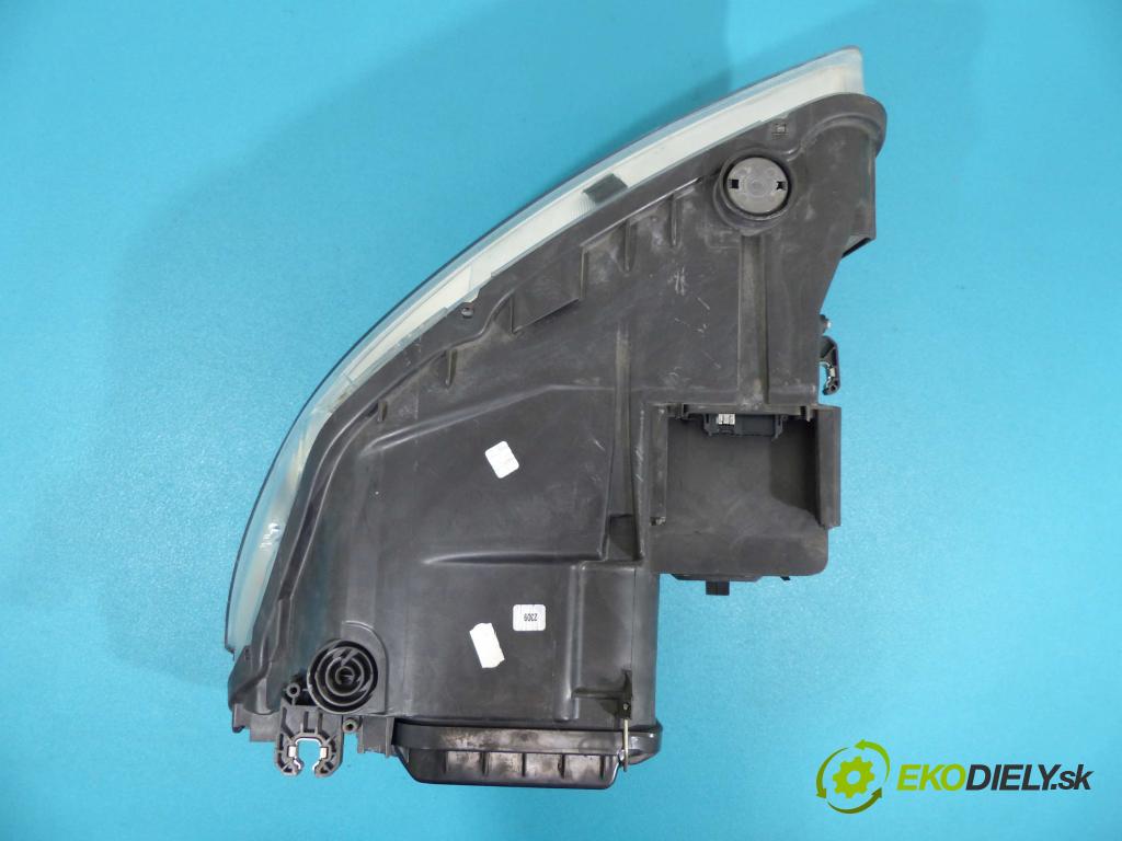 Seat Exeo 2.0 TDI 143 hp manual 105 kW 1968 cm3  světlomet pravý 89320181