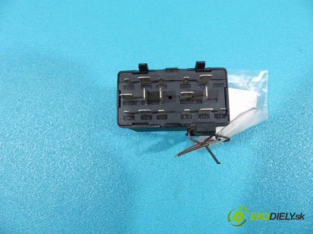 Vw Transporter T4 1990-2003 1.9 TD 68 hp manual 50 kW 1896 cm3  relé 701906123 (Relé)