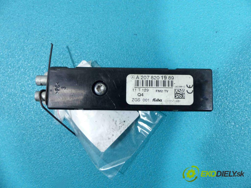 Mercedes E C207/ A207 3.0 CDI 265km automatic 195 kW 2987 cm3 2- Zosilňovač A2078201989 (Zosilňovače)