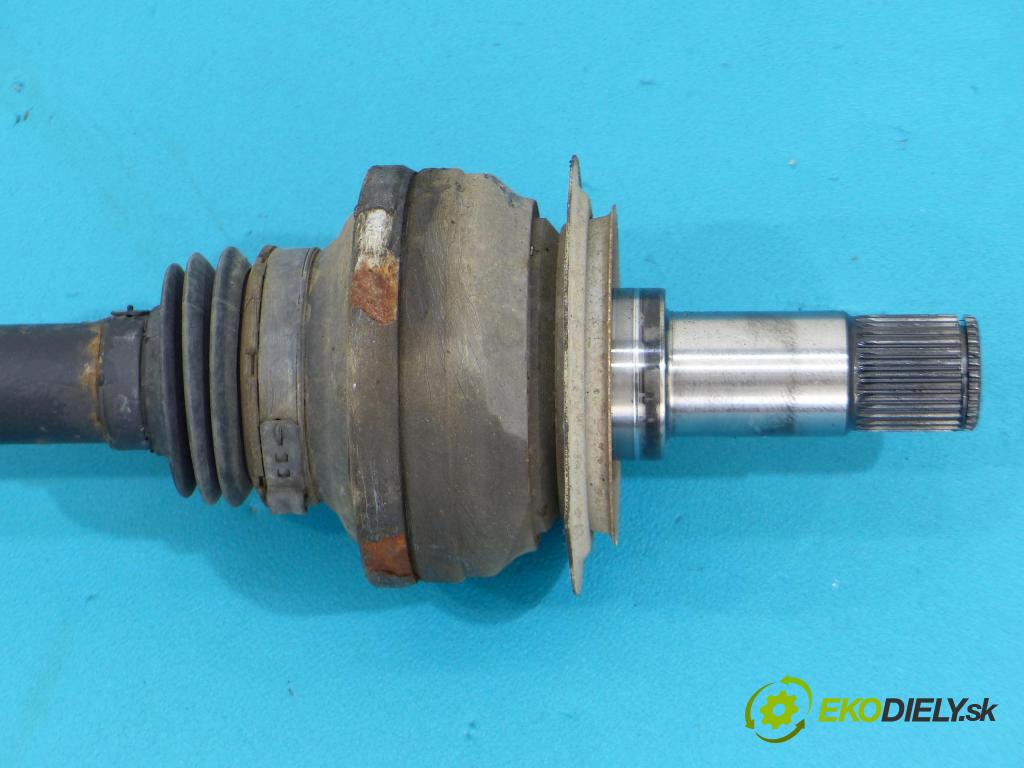 Mercedes E C207/ A207 3.0 CDI 265km automatic 195 kW 2987 cm3 2- Poloos ľavá strana  (Poloosy)