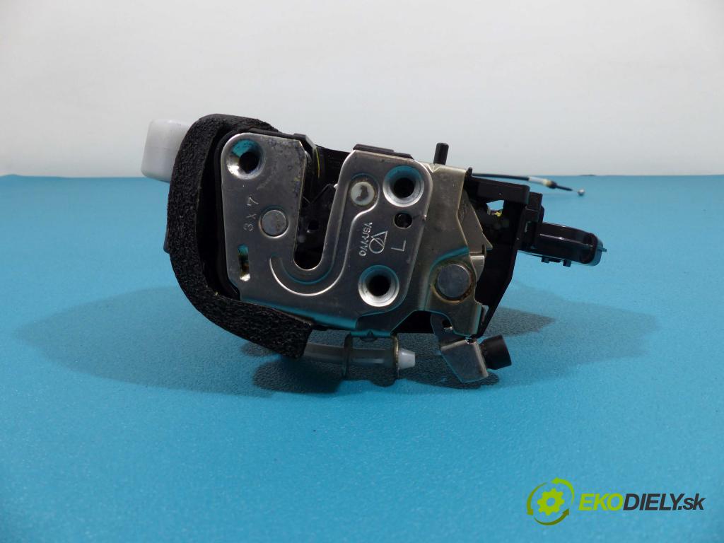Nissan Maxima A35 2009-2015 3.5 V6 automatic 214 kW 3498 cm3  zámok zadní část levý G13-15540