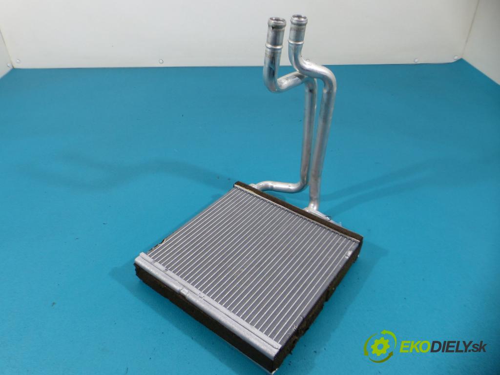 Nissan Maxima A35 2009-2015 3.5 V6 291km automatic 214 kW 3498 cm3 4- Výhrevné teleso, radiátor kúrenia  (Radiátory kúrenia)