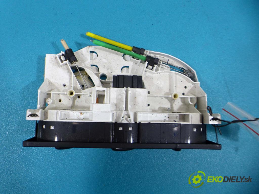 Vw Bora 1.9 TDI 90 HP manual 66 kW 1900 cm3 - Panel kúrenia 1J0820045F