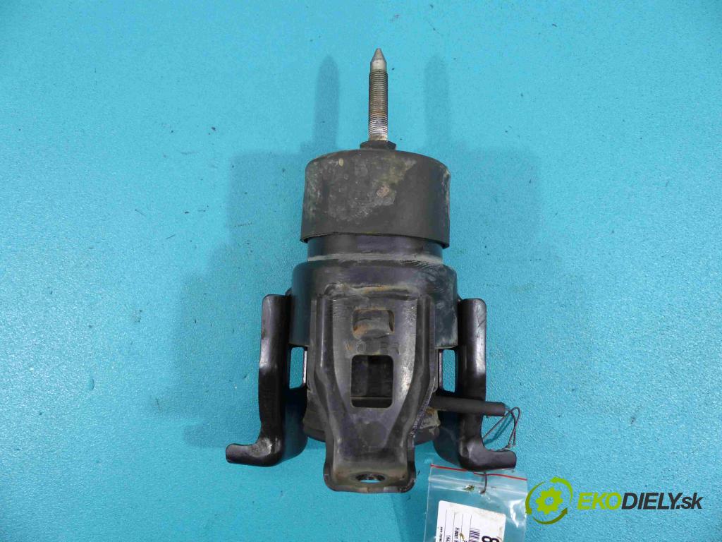 Nissan Maxima A35 2009-2015 3.5 V6 automatic 214 kW 3498 cm3  AirBag Motor  (Držiaky motora)