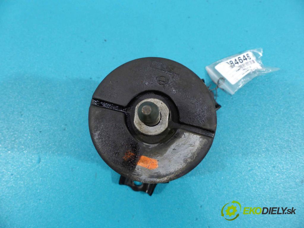 Nissan Maxima A35 2009-2015 3.5 V6 automatic 214 kW 3498 cm3  AirBag Motor  (Držiaky motora)