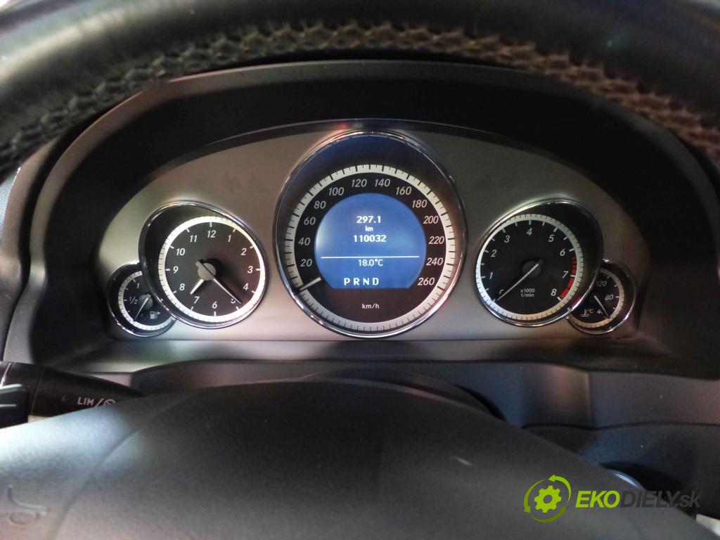 Mercedes E C207/ A207 3.5 CGI 292km automatic 215 kW 3498 cm3 2- Prístrojovka A2129009900 (Prístrojové dosky, displeje)