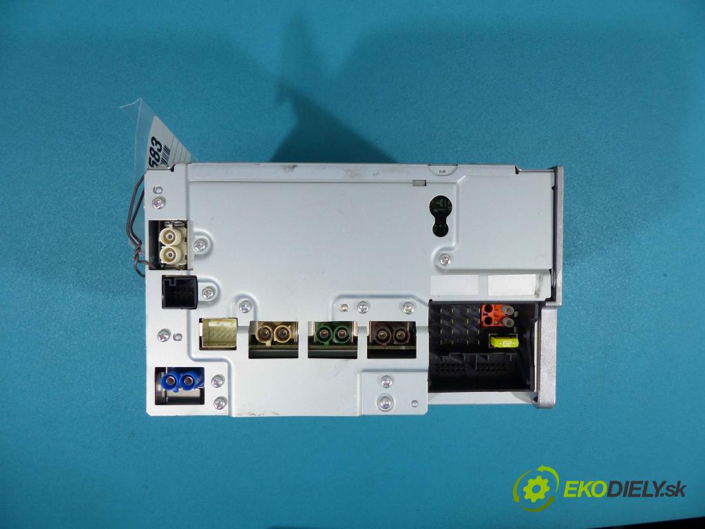 Mercedes E C207/ A207 3.5 CGI 292km automatic 215 kW 3498 cm3 2- RADIO A2129068800 (Audio zariadenia)