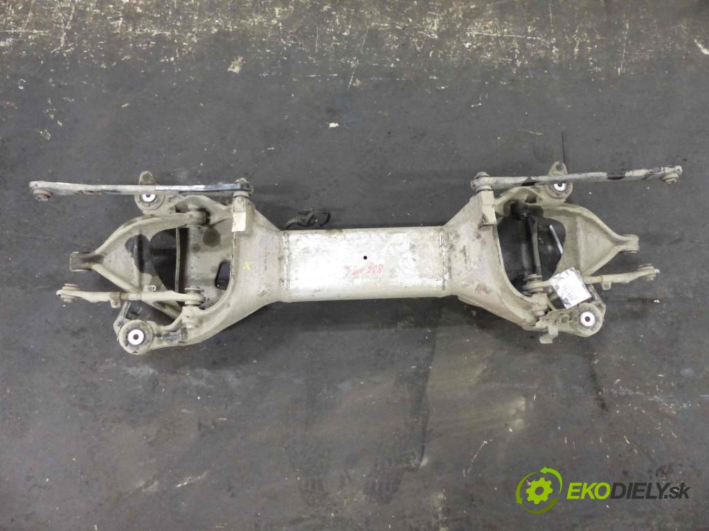 Peugeot 508 2010-2018 1.6 HDI 114 hp automatic 84 kW 1560 cm3  zadní část výztuha