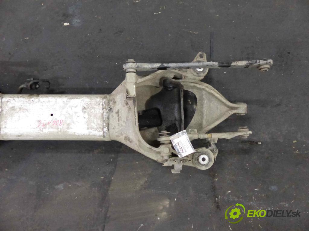 Peugeot 508 2010-2018 1.6 HDI 114 hp automatic 84 kW 1560 cm3  zadní část výztuha