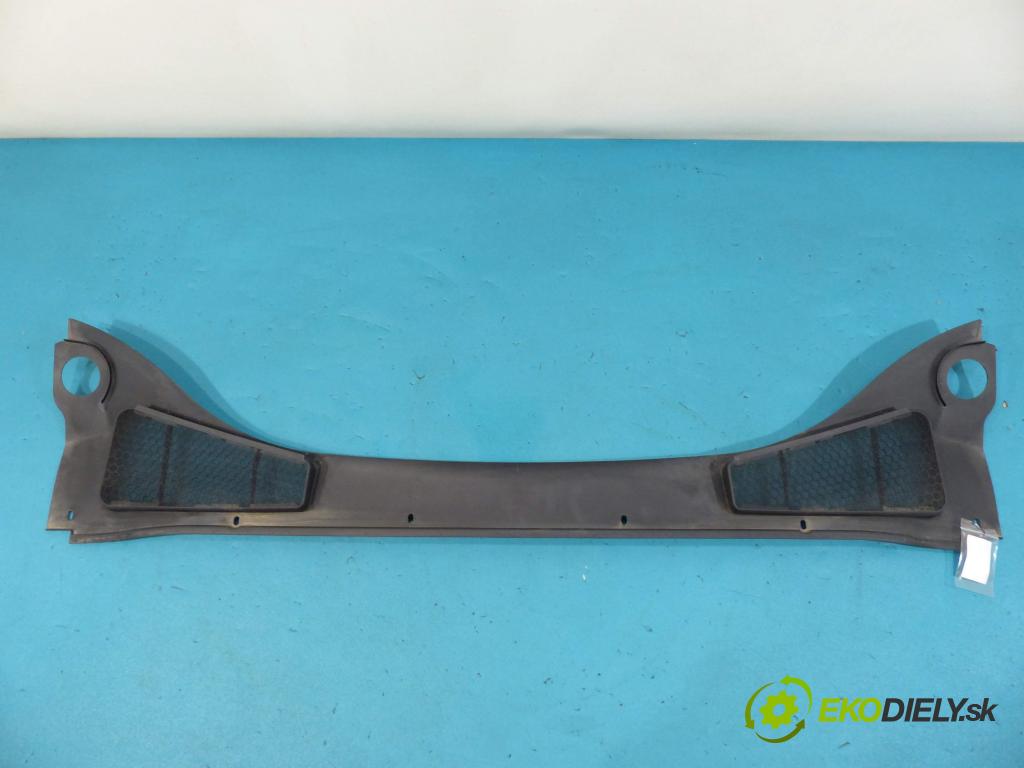 Ford Focus Mk3 2010-2018 1.6 TDCI 95 HP manual 70 kW 1560 cm3  Torpédo, plast pod čelné okno BM51-A02216-A (Torpéda)