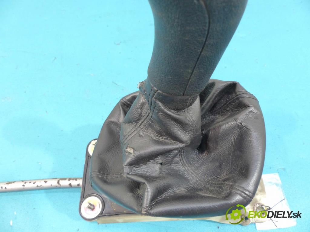 Skoda Octavia I 1996-2010 1.6 8V - 101 HP manual 74 kW 1595 cm3  Kulisa - -  (Rýchlostné páky / kulisy)