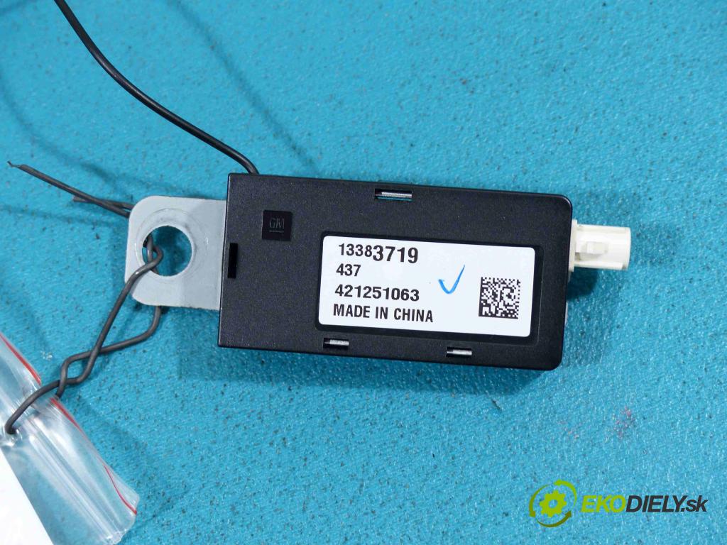 Opel Astra V  2015- 1.6 TB 200 hp manual 147 kW 1598 cm3  zesilovač 13383719 (Zesilovače)