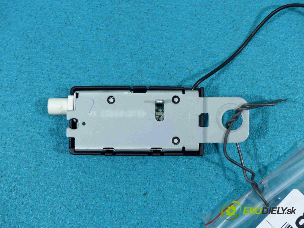 Opel Astra V  2015- 1.6 TB 200 hp manual 147 kW 1598 cm3  zesilovač 13383719 (Zesilovače)