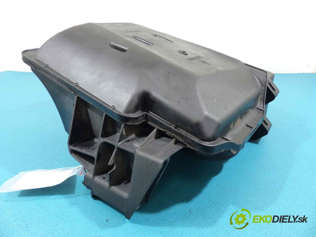 Dacia Duster I 2010-2018 1.6 16V 105 hp manual 77 kW 1598 cm3  obal filtra vzduchu 8200420871 (Kryty filtrů)