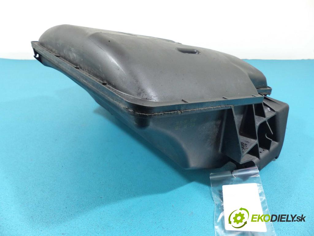 Dacia Duster I 2010-2018 1.6 16V 105 hp manual 77 kW 1598 cm3  obal filtra vzduchu 8200420871 (Kryty filtrů)