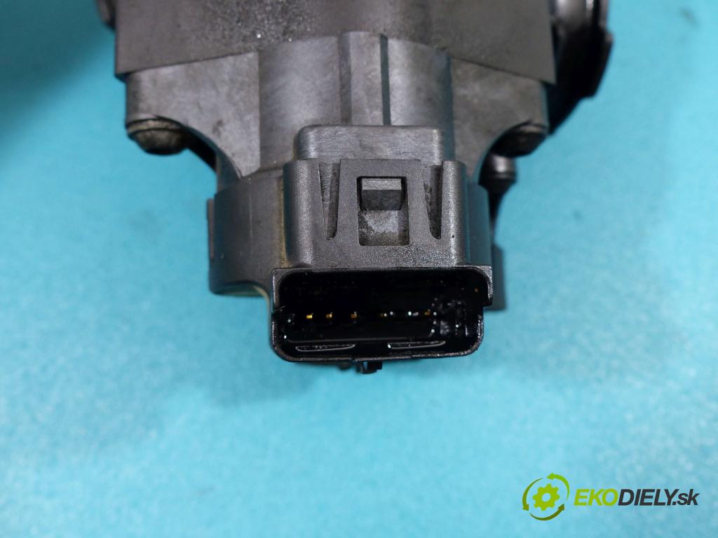 Ford Focus Mk2 2004-2011 1.6 TDCI 109 HP manual 80 kW 1560 cm3  Škrtiaca klapka 9686487880 (Škrtiace klapky)