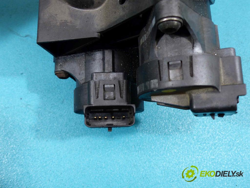 Ford Focus Mk2 2004-2011 1.6 TDCI 109 HP manual 80 kW 1560 cm3  Škrtiaca klapka 9686487880 (Škrtiace klapky)