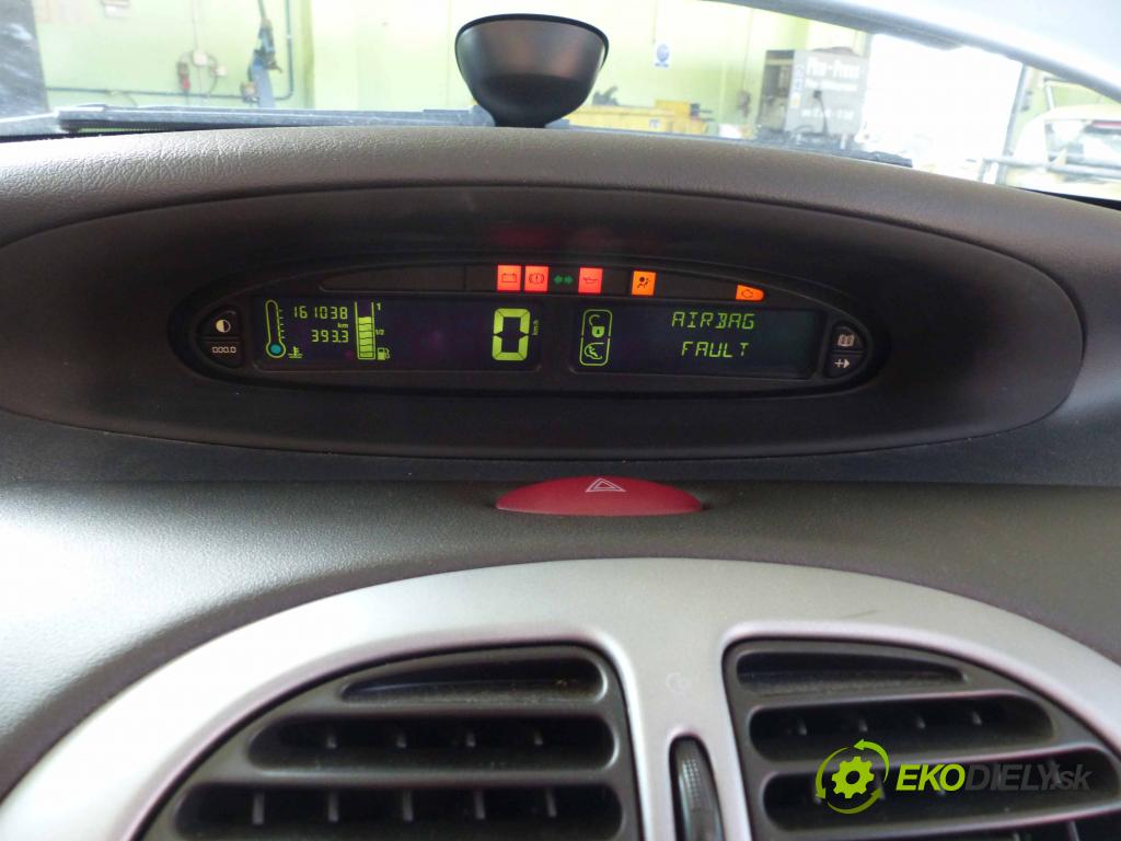 Citroen Xsara Picasso 1.6 HDI 90 hp manual 66,2 kW 1560 cm3  prístrojovka 9661734780 (Přístrojové desky, displeje)
