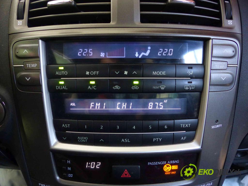 Lexus IS  II 2005-2013 2.2d 177 HP manual 130 kW 2231 cm3  - Panel kúrenia 