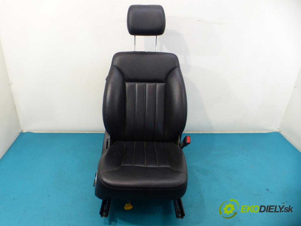 Mercedes ML W164 2005-2011 3.0 CDI 224 hp automatic 165 kW 2987 cm3  sedadla sedačky -