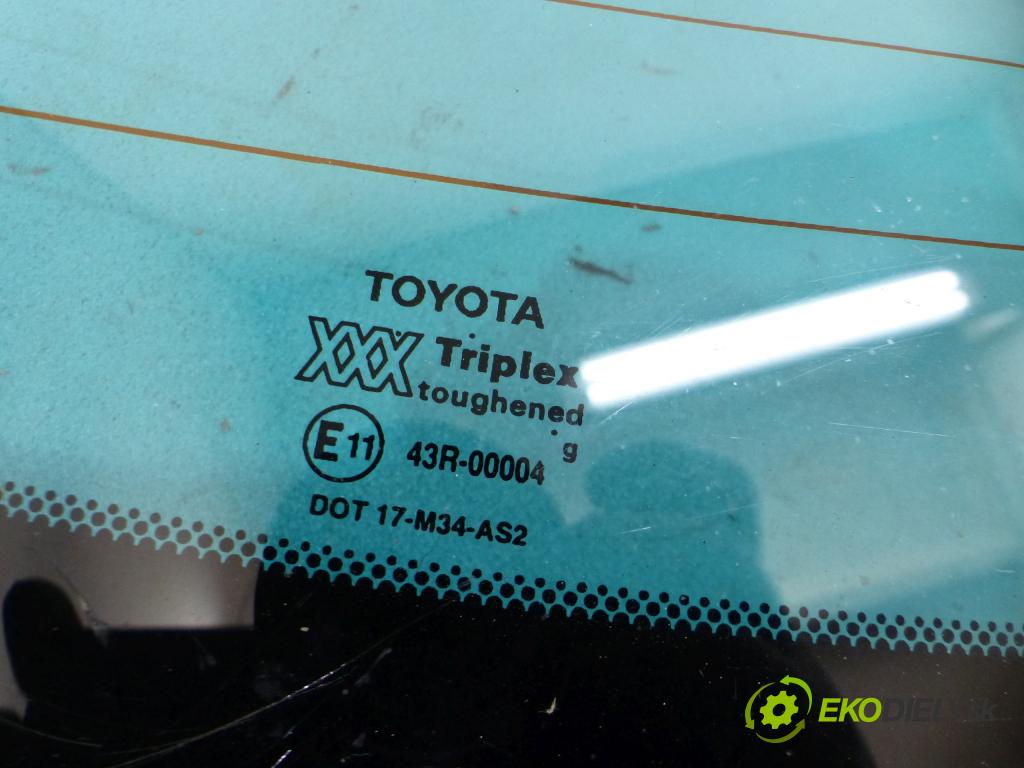 Toyota Avensis I T22 1997-2003 2.0 16V - 128 hp manual 94 kW 1998 cm3  okno zadní část  (Okna zadní)