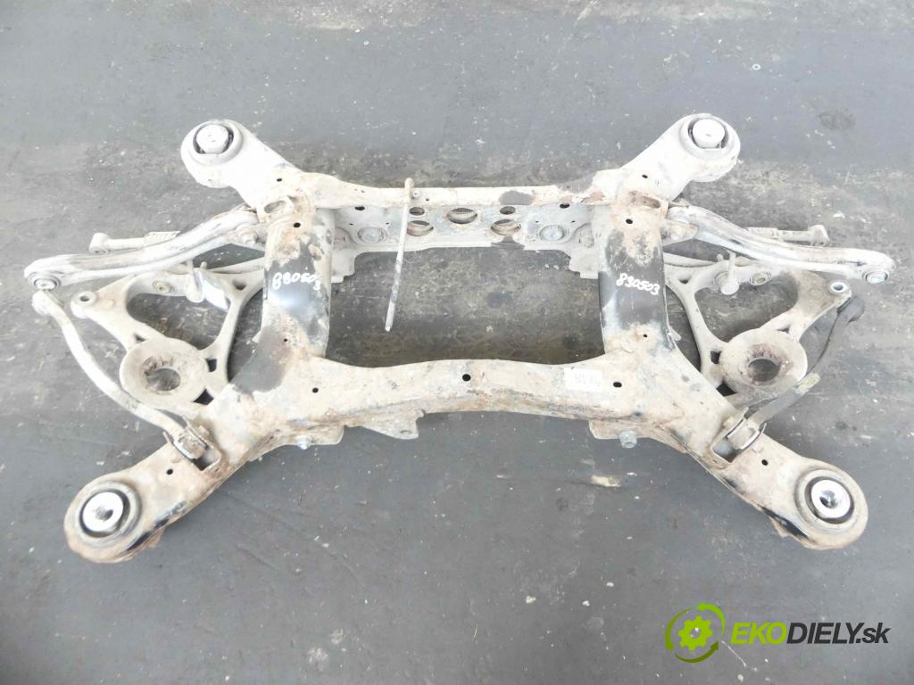 Mercedes ML W164 2005-2011 3.0 CDI 224 hp automatic 165 kW 2987 cm3  zadní část výztuha 